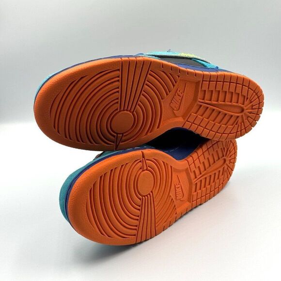 Nike SB Dunk Low 'Skate or Die' - Picture 8 of 11